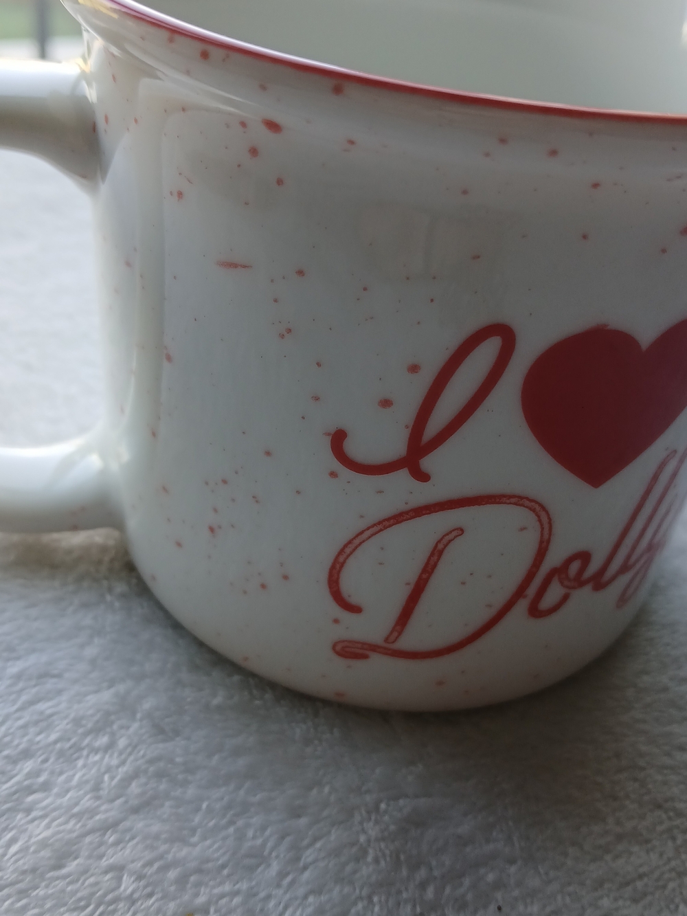 🎵 I Love Dolly by Dolly Parton White Ceramic Coffee Mug with Red Accents - NWT - Picture 3 of 4